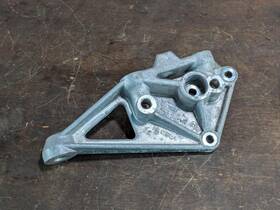 1j0199354h Volkswagen 2004 - Golf R32 Engine Block Mount Bracket Rh