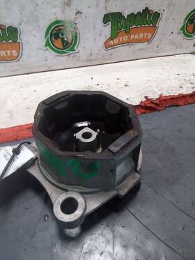 343.vo1b22 Volvo C40 2022 Engine Mounts 3651453