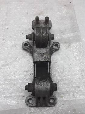 343.vo1q99 Volvo Engine Motor Torque Rod Mount Bracket 1999 S80 S-80 Z-69p