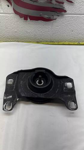 5n517m121ka Volvo 2004 2006 2008 2010 2012 S40 Petrol Engine Mount Bracket Oem
