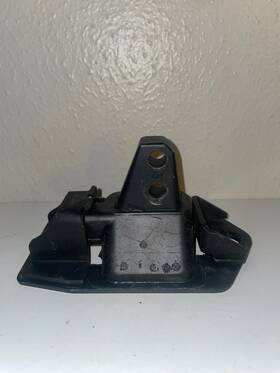 Volvo Ave0128r 1998-2000 S70 Fwd Right Front Engine Motor Mount. New And Unused