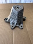 2016-2019 Bmw 750 G11 G12 4.4L N63 Rwd Right Engine Mount Support Bracket Oe 56K. Fixed Price $38.00.