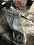 Range Rover L322 '05 4.4 V8 (05-09) Engine Mount KKU500680. Fixed Price $86.00.