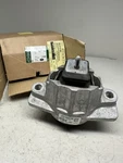 2018-2022 Land Range Rover Velar L560 Engine Mount JK83-6A002-GB. Fixed Price $165.00.