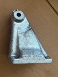 03 07 Mercedes-benz W209 W219 Right Engine Mount Bracket M113 E22. Fixed Price $30.00.