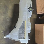 Oem Paccar Surge Tank For Kenworth T800 W/ ISX15 Cummins Engine. Fixed Price $450.00.