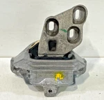 2017 - 2019 Infiniti QX30 Left Side Engine Motor Mount Bracket Insulator # 95343. Fixed Price $38.72.