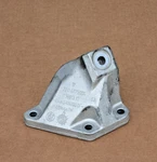 09-15 Bmw F01 750I 4.4L N63 Rwd Right Passenger Side Engine Mount Bracket Oem. Fixed Price $21.84.